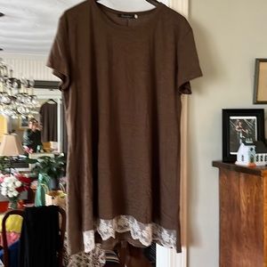 Sanifer brown tshirt with lace 2x